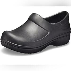 Crocs Women's Neria Pro II Clogs, Slip Resistant Work Shoes Clogs NWT